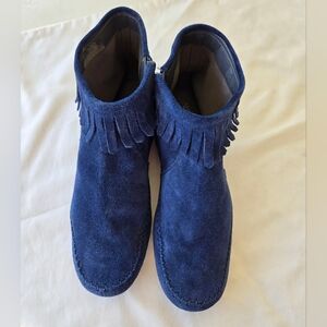 Boho Aerosoles Blue Suede Moccasin Booties with Fringe - Women's 10